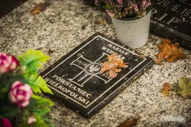 Groby powstańców w Ostrowie mogą dostać specjalne oznaczenia. Jest 20 tys. zł